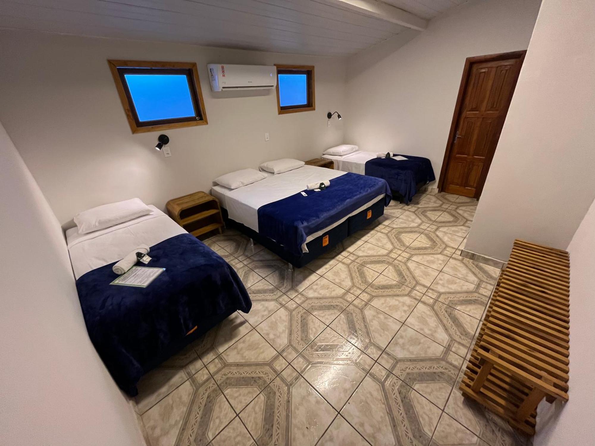 Local Hostel Ново Айрао Екстериор снимка