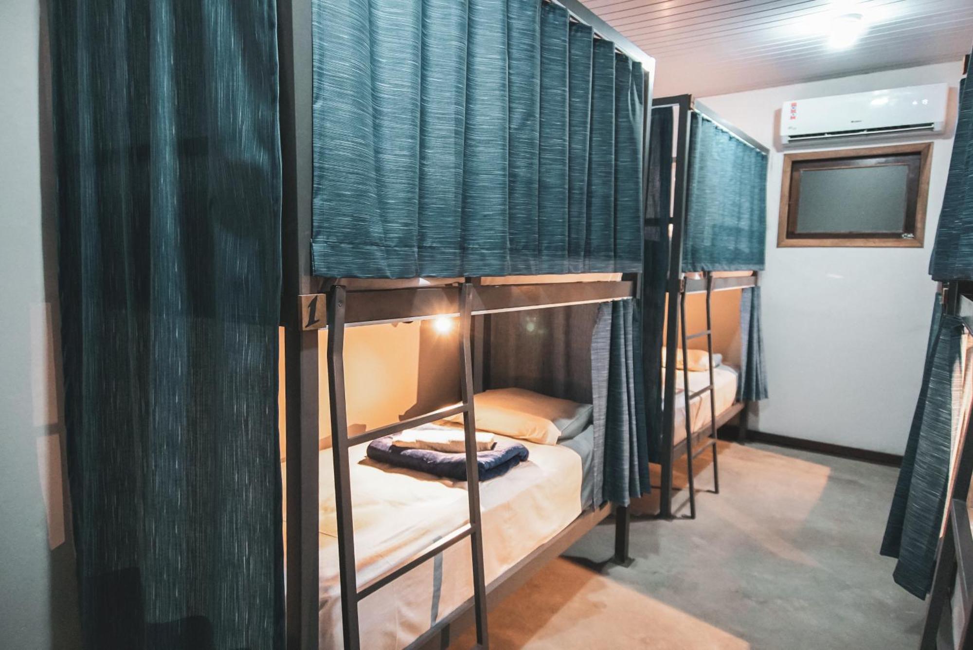 Local Hostel Ново Айрао Екстериор снимка